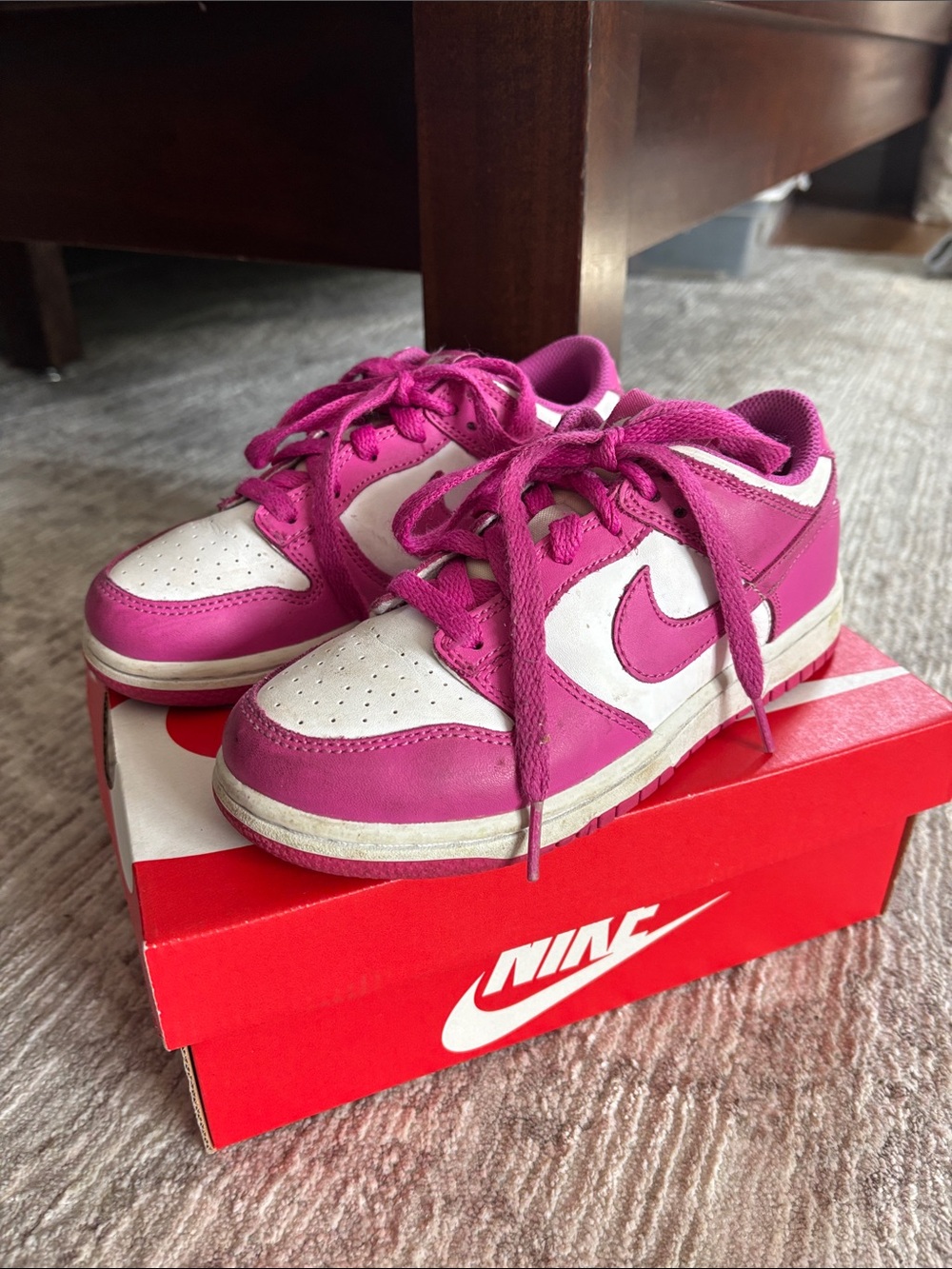 Nike Kids Pink and White Low-Top Sneakers - Swoosh Detail